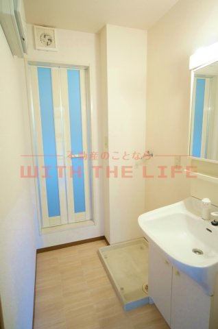 メルベーユ・ドミール【10，000円キャッシュバック対象物件】の洗面所|明るい洗面所です