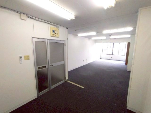吉野屋ビルの内装