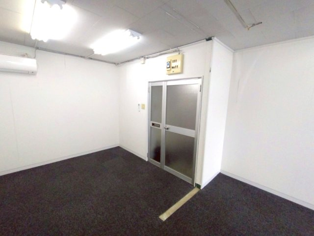 吉野屋ビルの内装