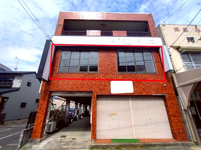 吉野屋ビルの外観
