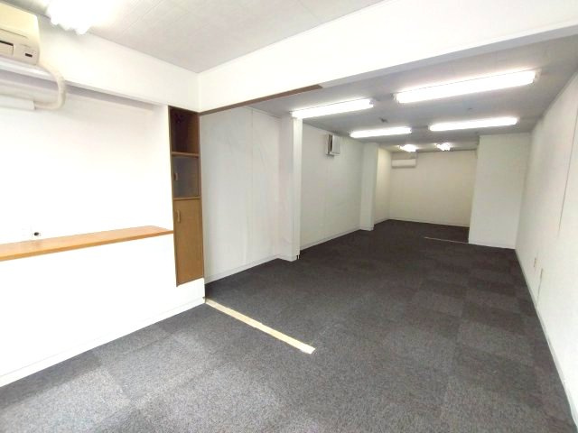 吉野屋ビルの内装