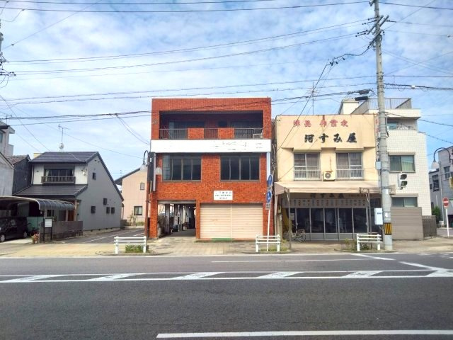 吉野屋ビルの外観