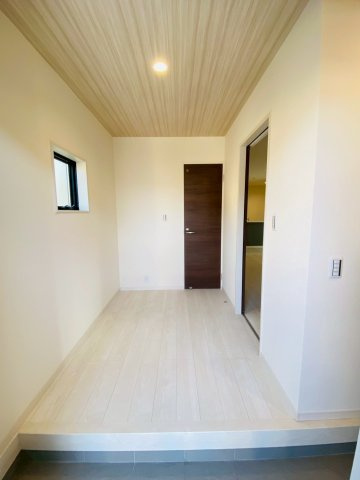 リーブルガーデン／東区戸島第11／の玄関