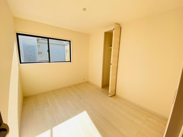 リーブルガーデン／東区戸島第11／の洋室