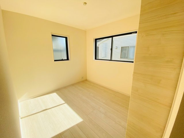 リーブルガーデン／東区戸島第11／の洋室