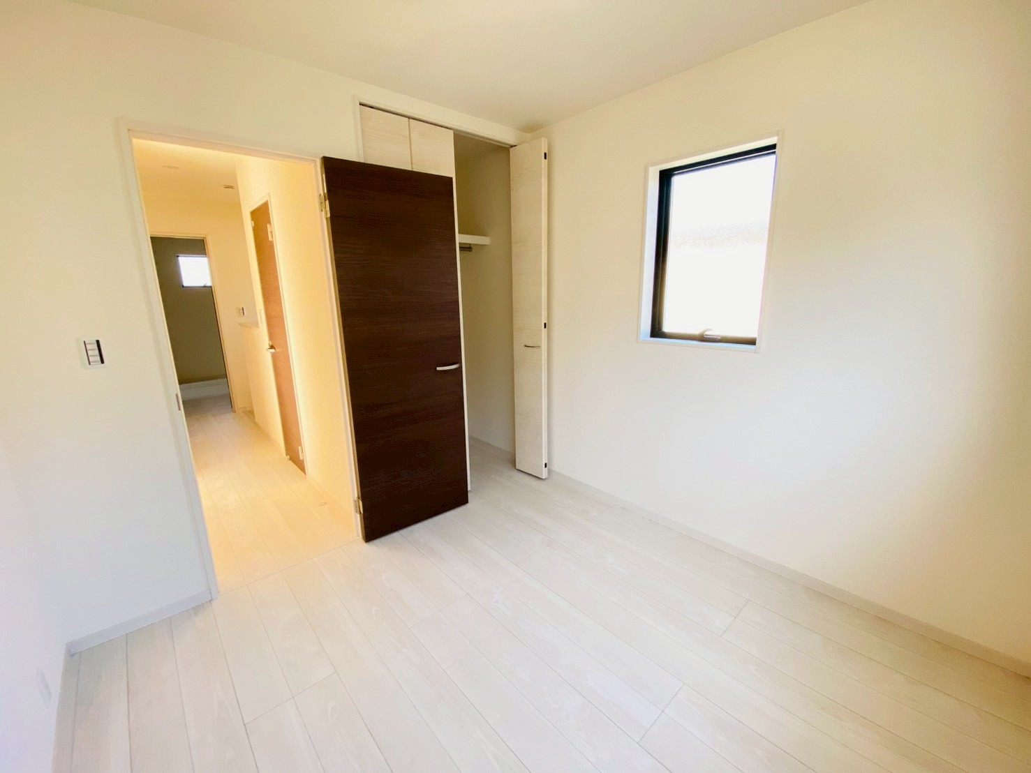 リーブルガーデン／東区戸島第11／の洋室