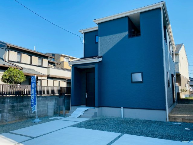 リーブルガーデン／東区戸島第11／の前面道路含む現地写真