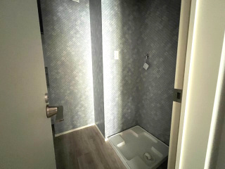 海まで徒歩12分！緑豊かな高台にある新築住宅のランドリースペース