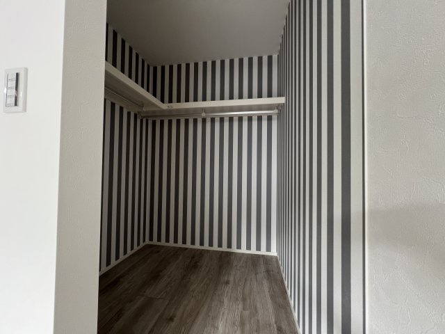 海まで徒歩12分！緑豊かな高台にある新築住宅の収納