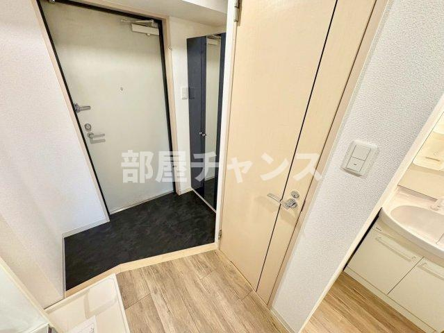 パークフラッツ金山の玄関