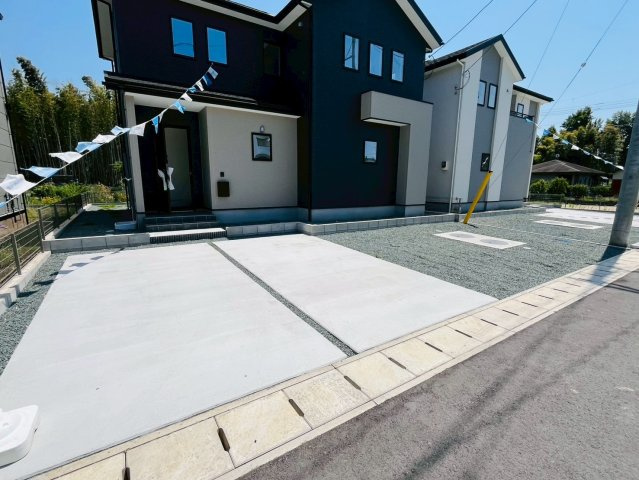 よかタウン／東区戸島西7丁目3期／１０号棟の駐車場