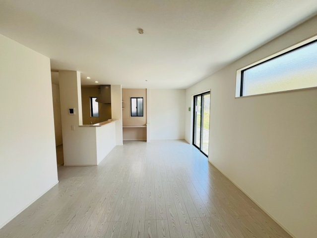 よかタウン／東区戸島西7丁目3期／１１号棟の居間・リビング