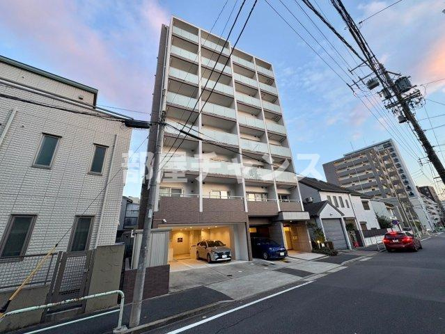 アレーヌコート金山の外観