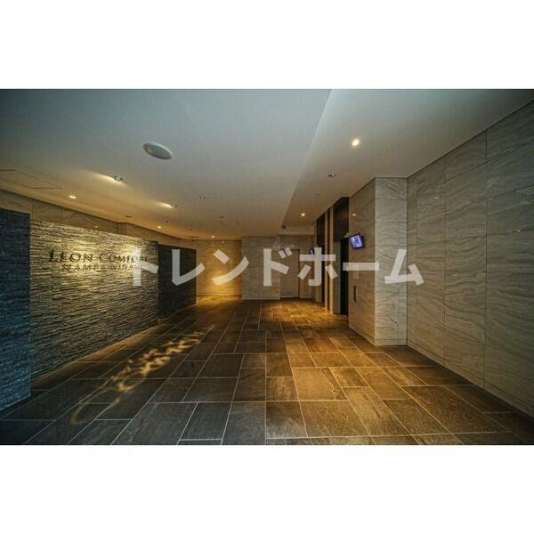 レオンコンフォート難波南のエントランス|選べる家電プランあり！！