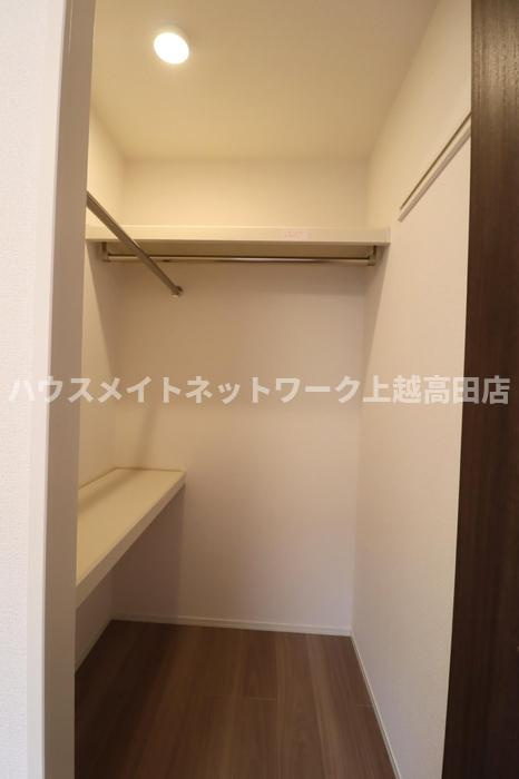 ノーブル スクエア Ｃの収納|ウォークインクローゼット