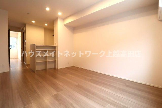 ノーブル スクエア Ｃの居間・リビング|リビング