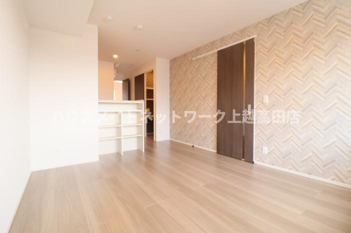 ノーブル スクエア Ｃの居間・リビング|リビング