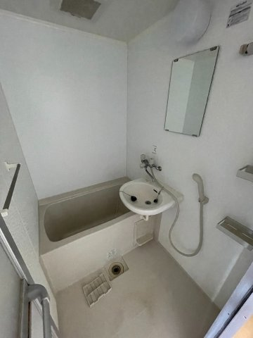 アーバンオルム府中の浴室