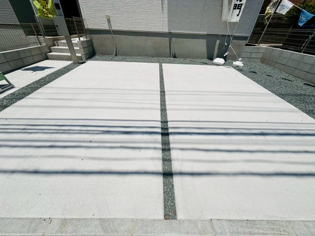 よかタウン／中央区出水7丁目２期／２号棟の駐車場