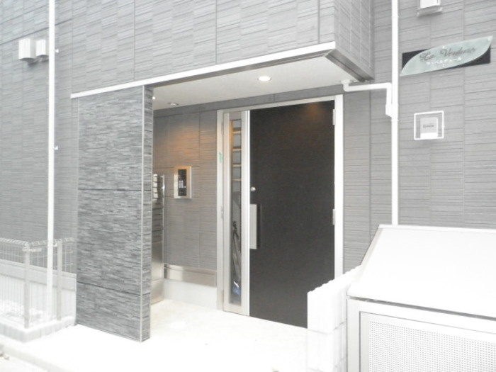 ラ・ベルデュールのエントランス|エントランス