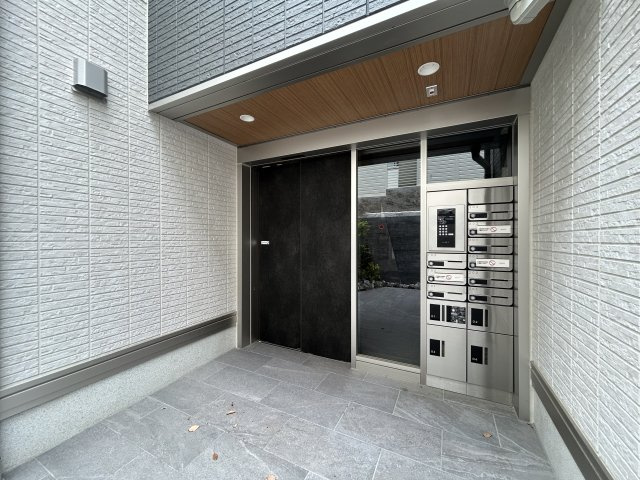 【エントランス】ラメゾン高羽町