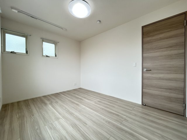 【洋室】ラメゾン高羽町