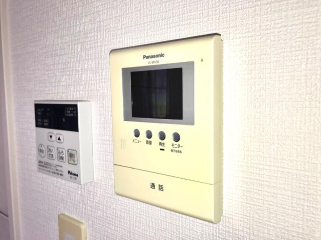 フィオーレツカサⅡの内装|カメラ付インターホン