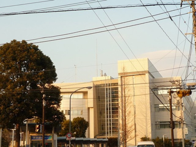 横浜市泉区役所まで1400ｍ