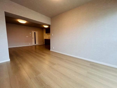 【居間・リビング】 | メゾンドール羽衣　中古マンション