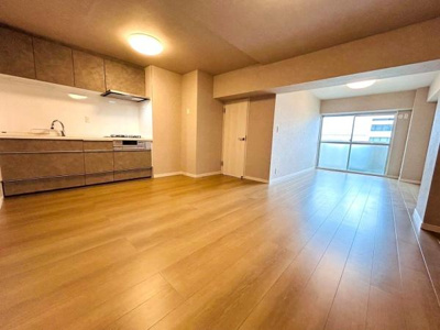 【居間・リビング】 | メゾンドール羽衣　中古マンション