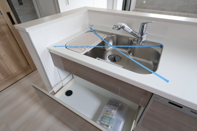 《仲介手数料無料》北区別所町13-14新築一戸建てリガーレのキッチン|撮影日 2025年9月4日 13:30 曇り