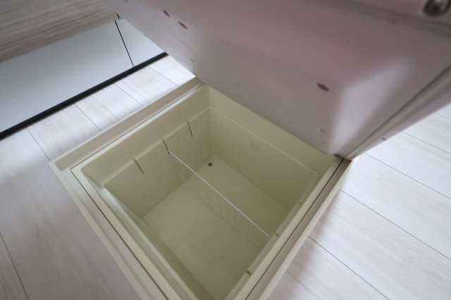 《仲介手数料無料》北区別所町13-14新築一戸建てリガーレのキッチン|撮影日 2025年9月4日 13:30 曇り