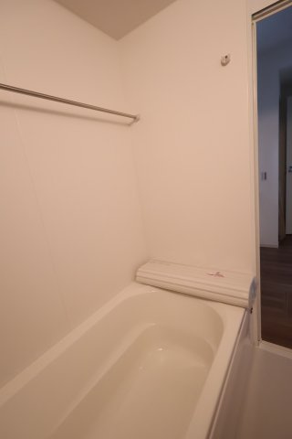 【浴室】 | 《仲介手数料無料》北区別所町13-14(2号棟)新築一戸建てリガーレ | 撮影日 2025年9月4日 13:30 曇り