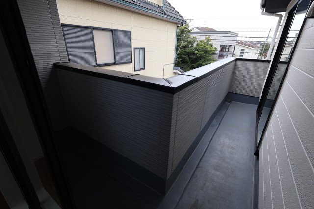 【バルコニー】 | 《仲介手数料無料》北区別所町13-14(2号棟)新築一戸建てリガーレ | 撮影日 2025年9月4日 13:30 曇り