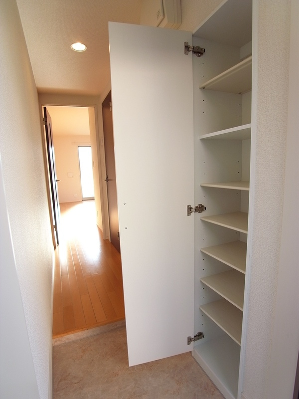 リブリ・パーシモンの玄関|落ち着いた玄関です