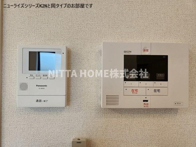 ハーモニー福知山　Ｄ棟のセキュリティ|【イメージ写真】ＴＶドアホンがついて安心です◇