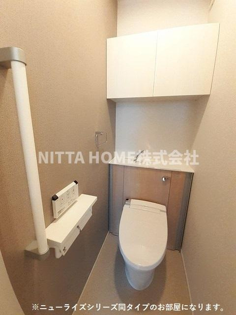 ハーモニー福知山　Ｄ棟のトイレ|【イメージ写真】温水洗浄付きのトイレです＊