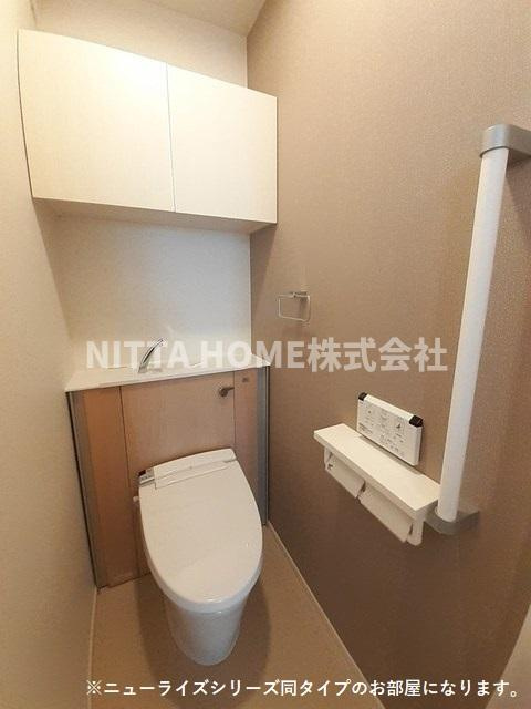 ハーモニー福知山　Ｄ棟のトイレ|【イメージ写真】温水洗浄付きのトイレです＊