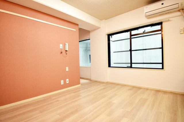 ユーコート鳴尾の居間・リビング