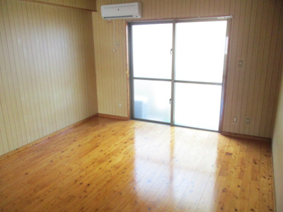 【洋室】 | メゾンクリスタル