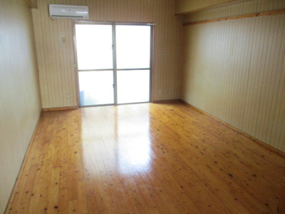 【洋室】 | メゾンクリスタル