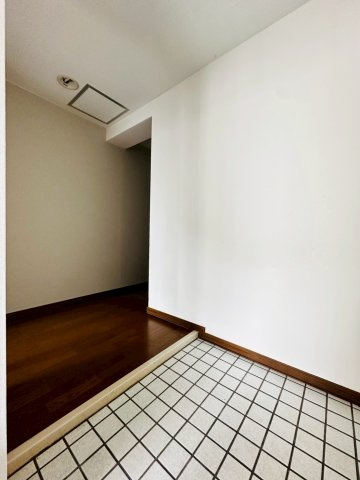 コープ野村　須磨・千守の玄関