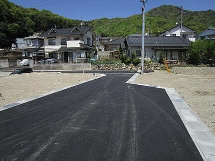 広島市安佐南区緑井８丁目No.3の前面道路含む現地写真