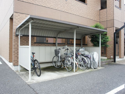 【その他共用部分】 | ルミエールＭ | 屋根付きの駐輪場があります♪