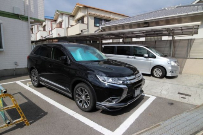 アンシャンテの駐車場