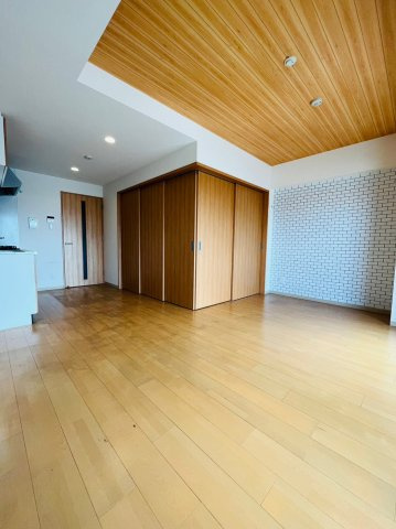 仲介手数料０円！！Pura Vida花の木の居間・リビング