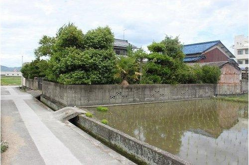 松山市府中土地の外観|「柳原駅」徒歩約７分の立地です