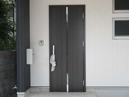 広島市安佐南区伴東１丁目の玄関