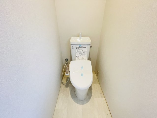 【トイレ】 | 藤岡市藤岡　中古住宅 | 1F