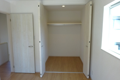 【収納】 | 草田貸家 | ウォークインクローゼット
